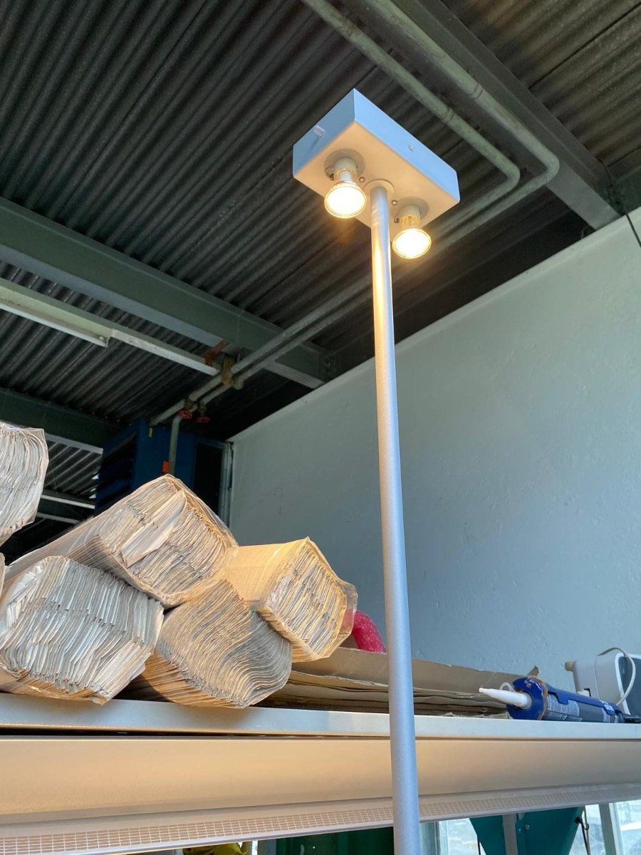 Belux Lampen: Belux Stehleuchte Twilight – Gebraucht aus Diessenhofen von Osio 5
