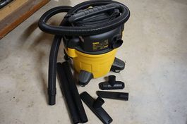 Dewalt Nass- Trockensauger DXV20P