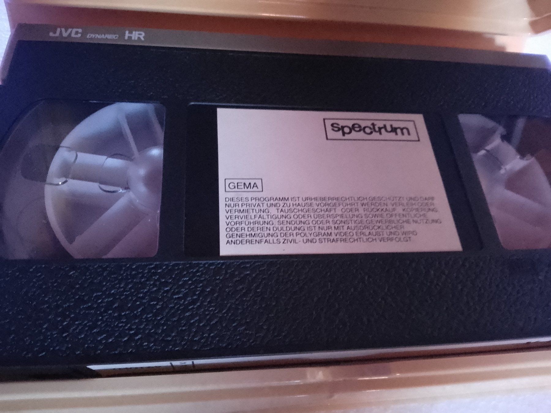 Tutti i VHS: X-TRO Nicht alle Außerirdischen sind freundlich! VHS – Usato da Remetschwil venduto da Privatflohmi 1