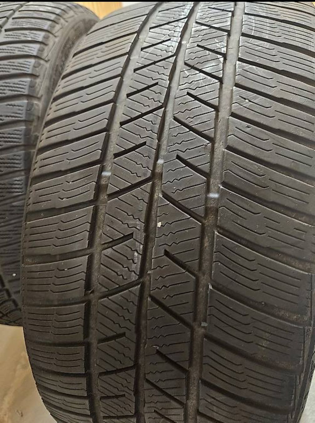 Sonstiges Schreiben & Zeichnen: Winterreifen 225/40/R18 – Gebraucht aus St. Gallen von val_xf6c 4