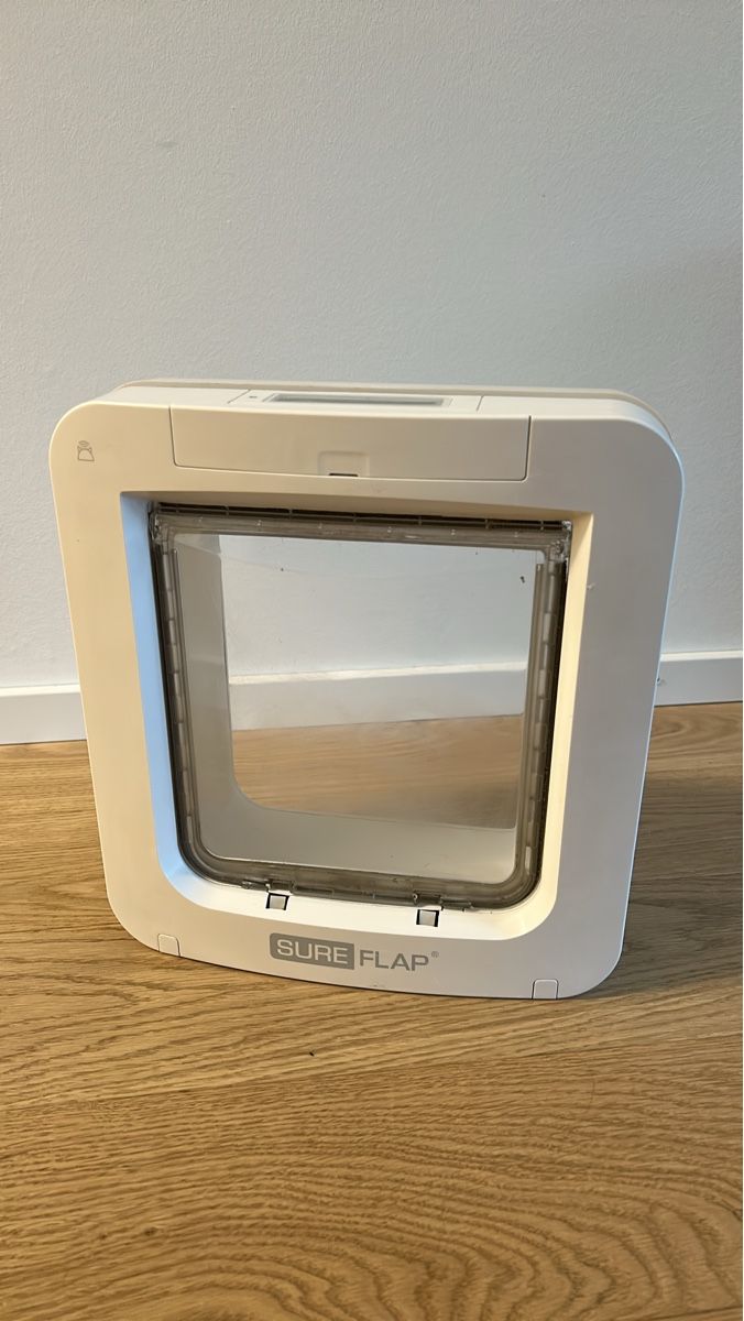 Gattaiole: SureFlap Haustierklappe Connect XL  – Usato da Schönenwerd venduto da Issy22