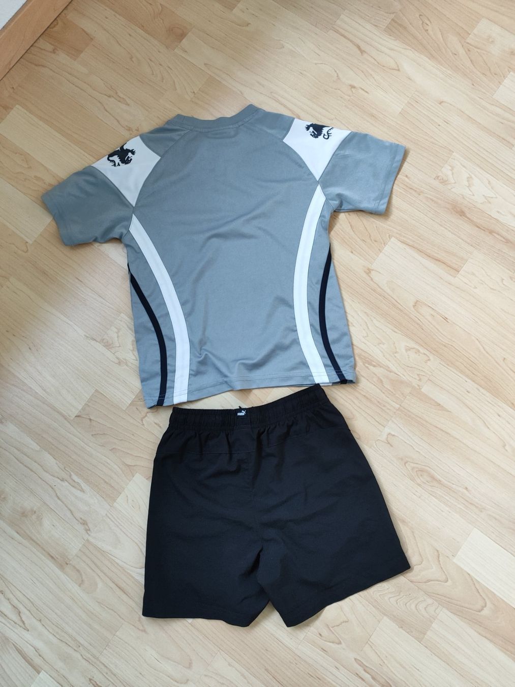 Puma Scarpe, pantaloni & magliette da ginnastica: Turnset,Tricot Gr. 122/128 Schottland – Usato da Seon venduto da Mandes1 1