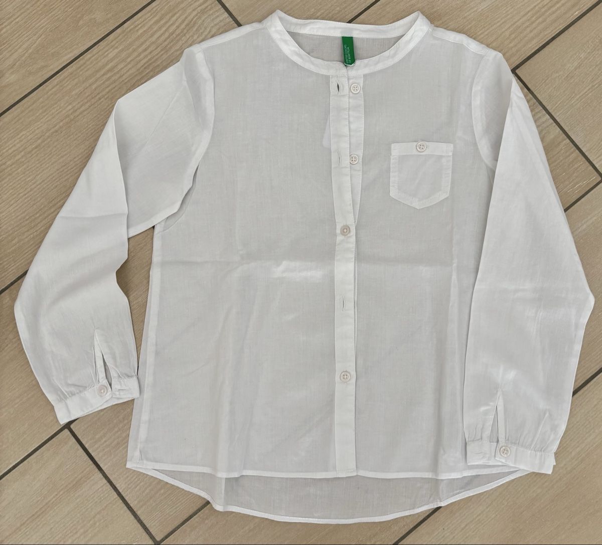 Benetton Camicette, T-shirt & Top: Chemise Benetton, 7-8 ans, blanche – Nuovo (secondo la descrizione) da Moutier venduto da chicboutique