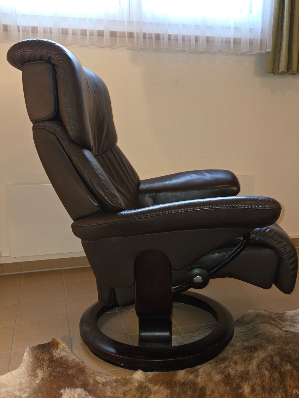 Stressless Sessel: Stressless Leder Sessel & Hocker – Gebraucht aus Magden von rhe_fs8s 2