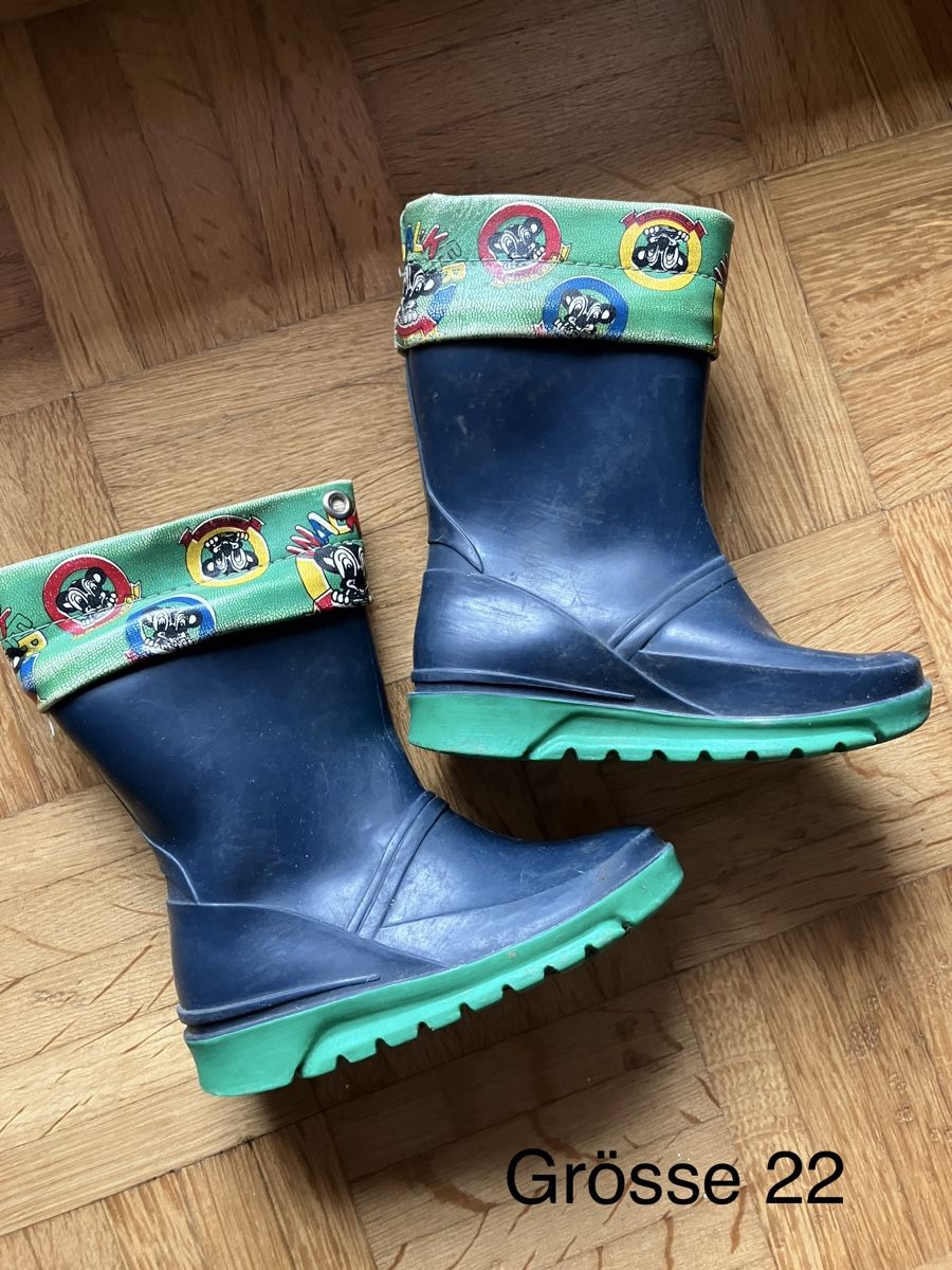 Scarpe per ragazzi: Baby Gummistiefel Grösse 22 – Usato da Zürich venduto da juliearlt