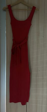 Robe rouge ajustée avec ceinture taille S bon état