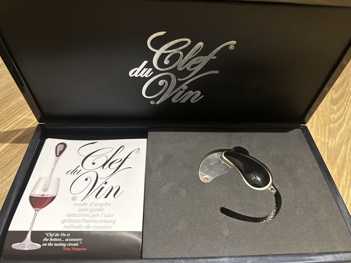 Vins: Clé du vin Vacheron Constantin – D'occasion à Genthod par heure12 2