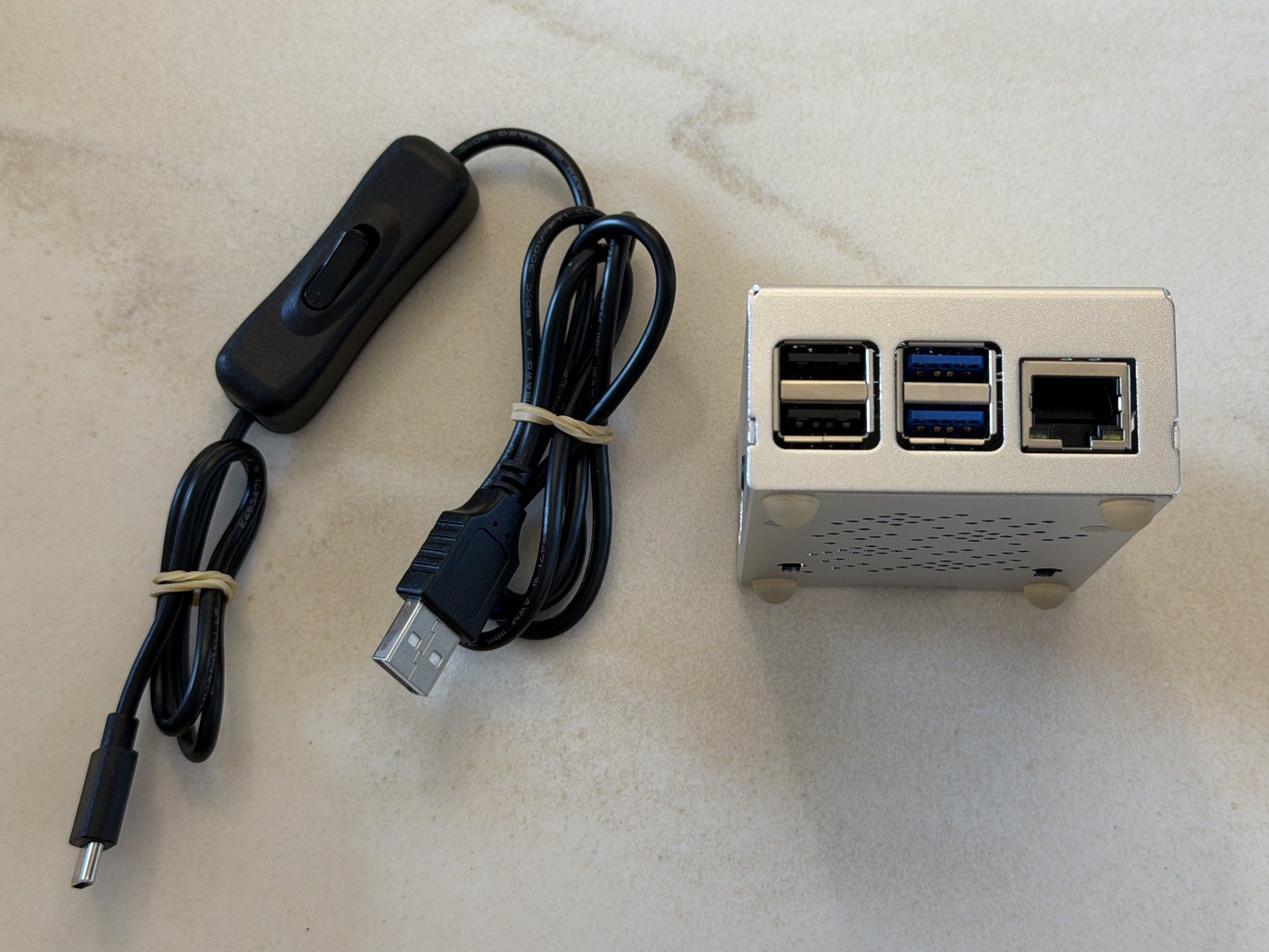 PC: radxa ROCK 4C+ | 4 GB RAM | Linux Mini-Server | Metallgehäus – Usato da Glarus venduto da walkerit 4