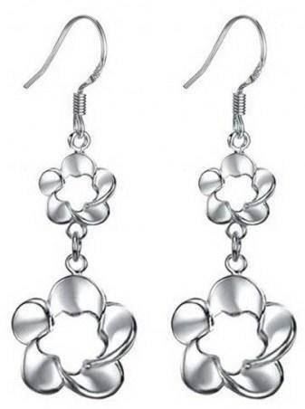 Ohrringe & -stecker: Ohrringe Ohr Ring Ringe Silber plated Blume Blumen – Neu und originalverpackt aus Langnau am Albis von Zauberw