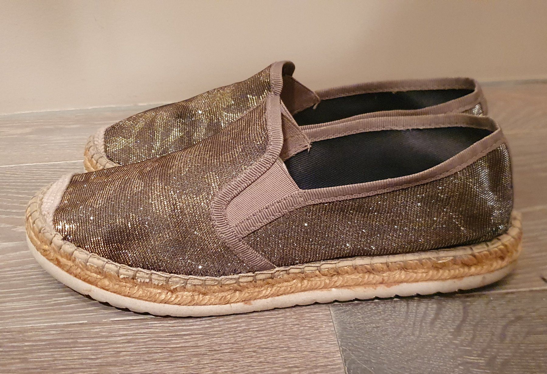 Benci Brothers Damenschuhe: Espadrilles von Benci Brothers – Gebraucht aus Küsnacht ZH von schweiz_ch