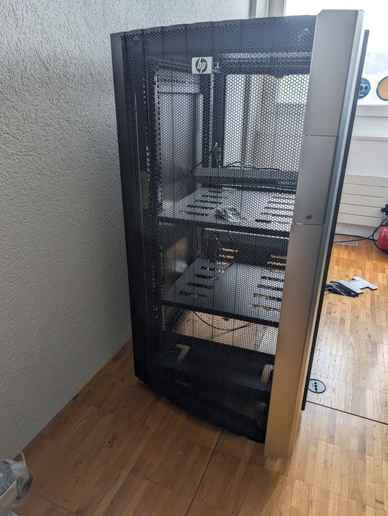HP Rack Server Schrank 22U 22HE 19 Zoll (Gebraucht) in Egnach für CHF ...