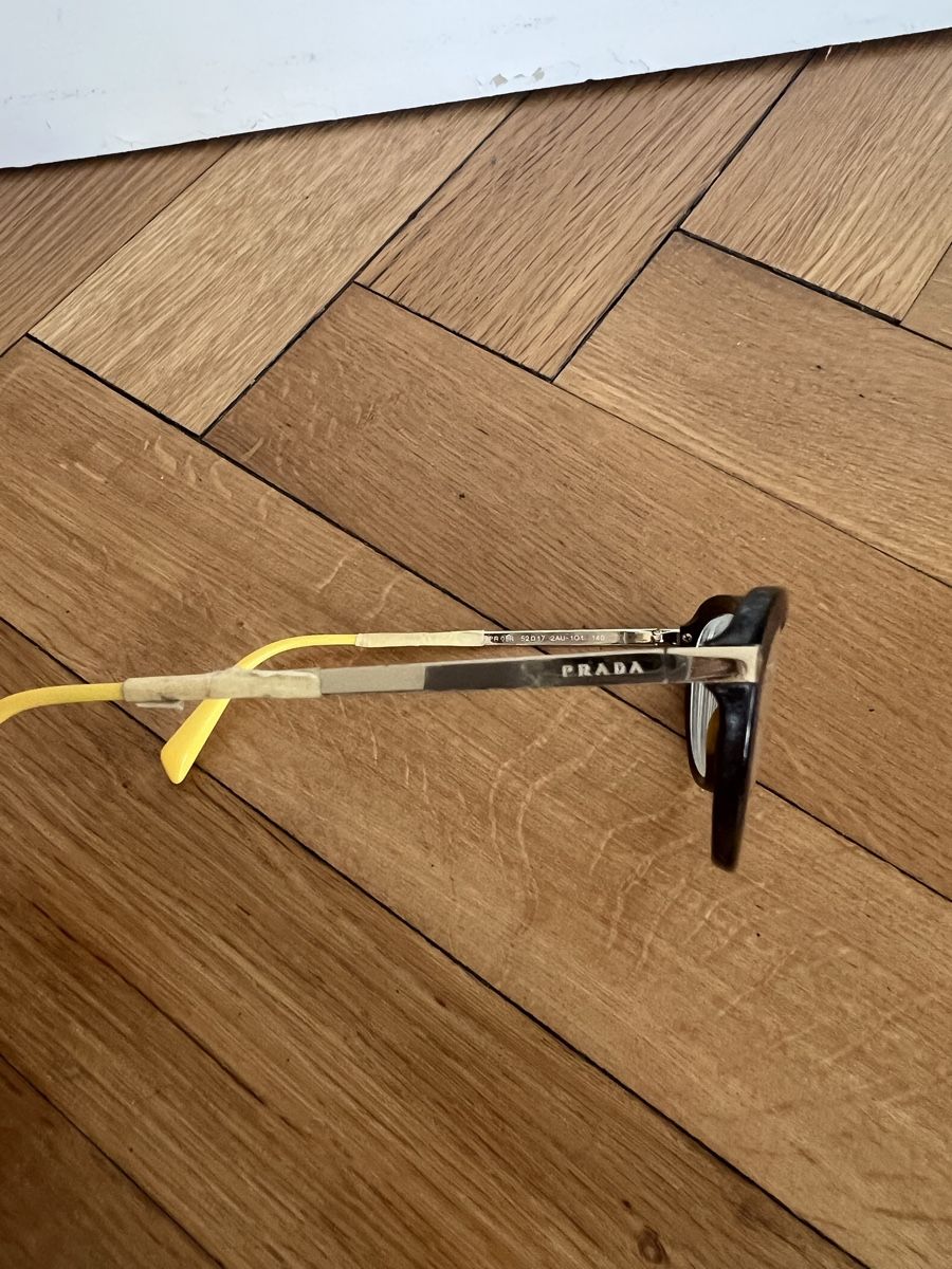 Prada Occhiali & Lenti: Authentic Prada Glasses (defect) – Usato da Zürich venduto da daria_m 1