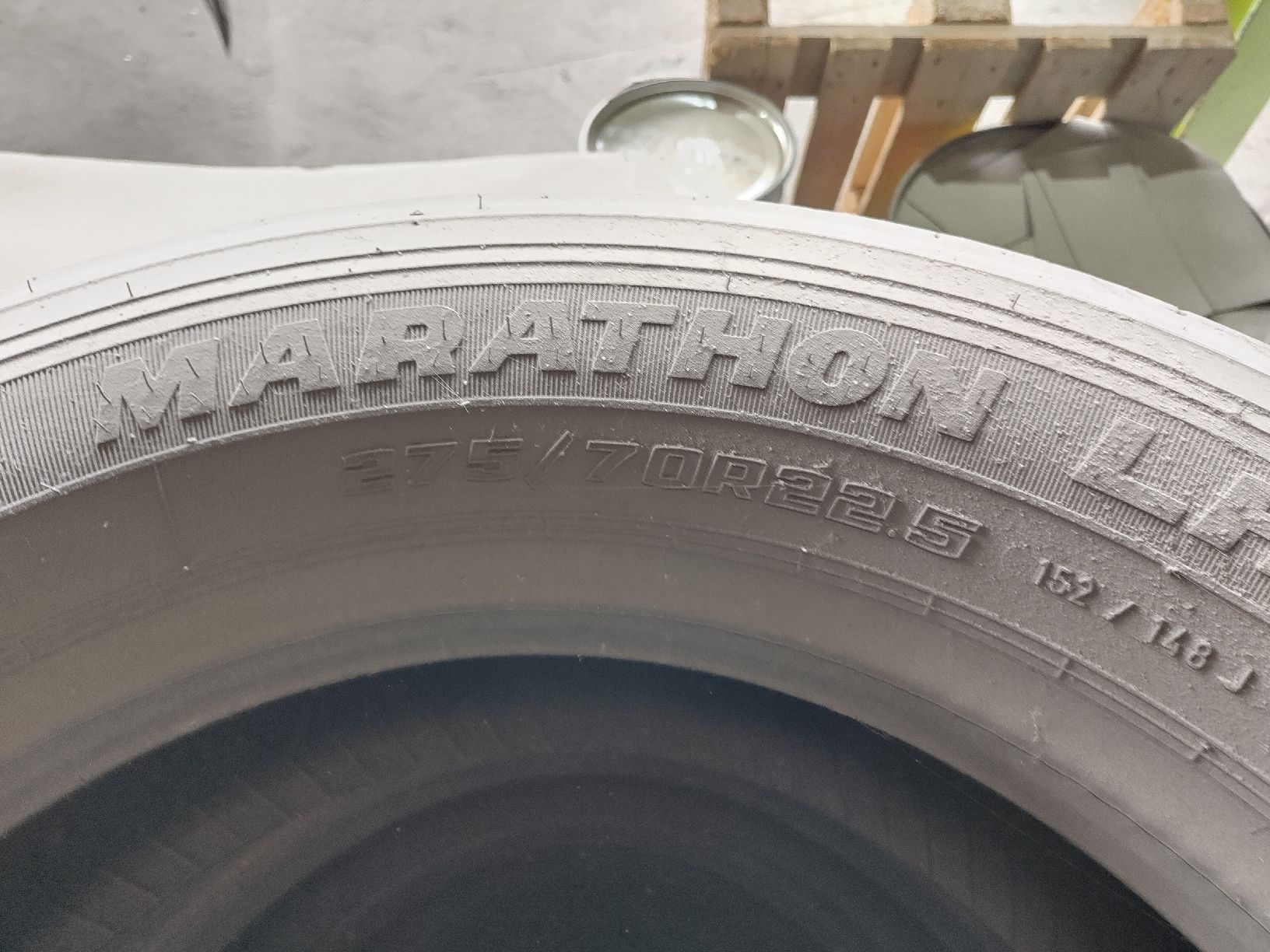 Pneus & Roues: LKW Reifen – D'occasion à Neuendorf par quattro4ever 3