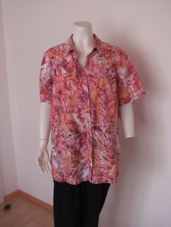Sommerbluse, Gr. 48, kurzärmlig, Blumenmuster, Top Zustand
