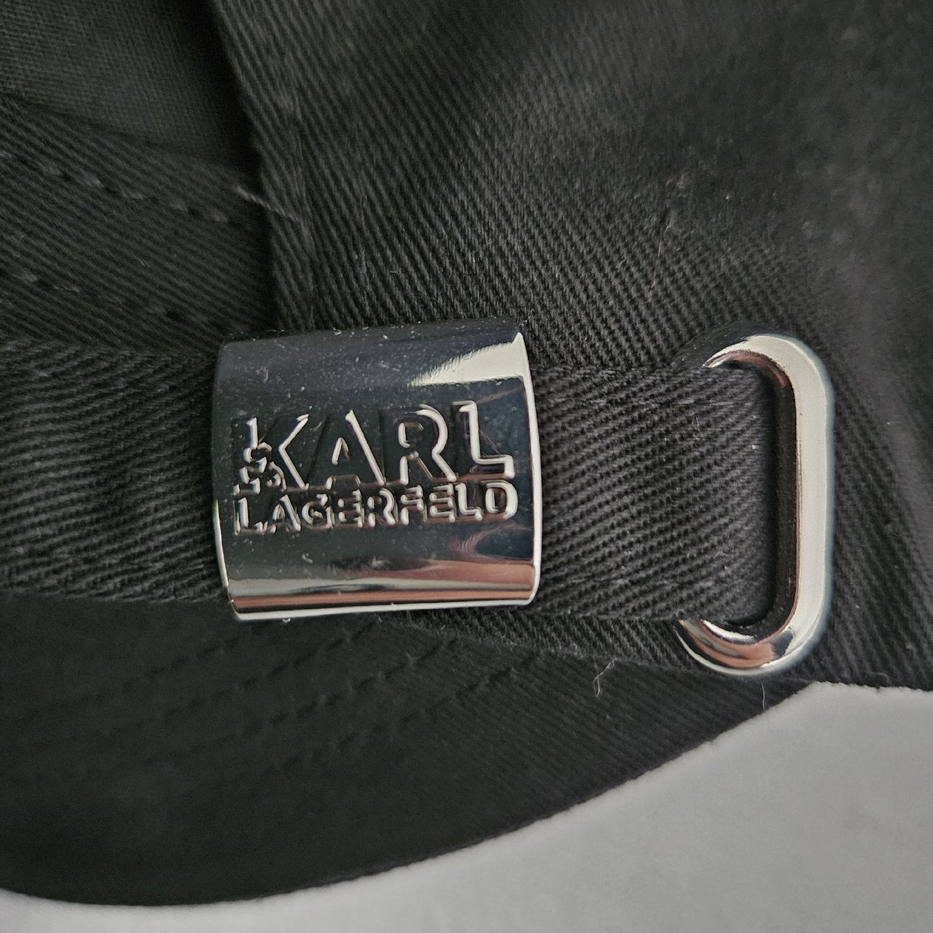 Karl Lagerfeld Copricapi, berretti & cappellini: Mütze Karl Lagerfeld – Nuovo (secondo la descrizione) da Bern venduto da naaa000xci 2