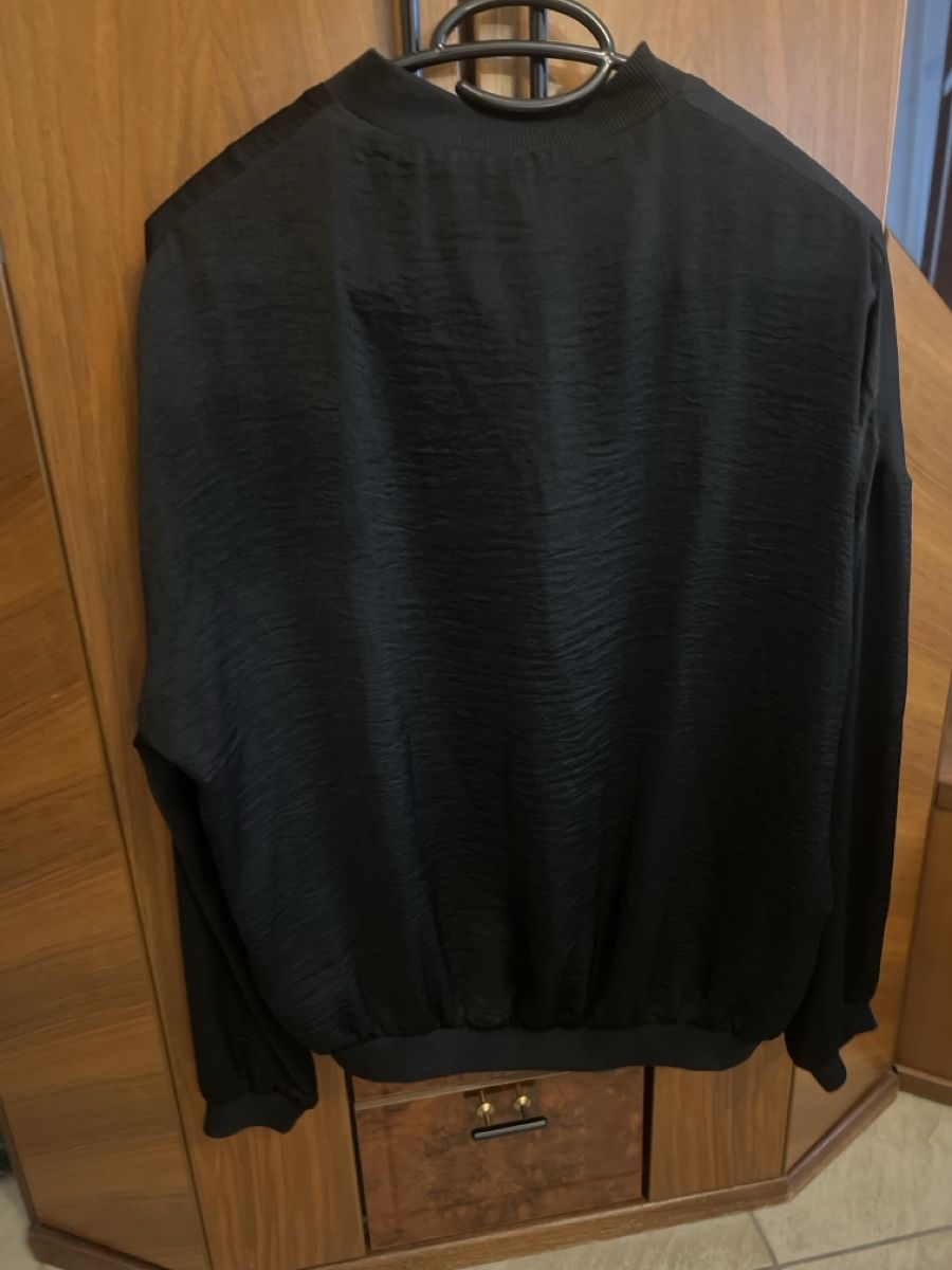 C&A Blusen: Schwarze Bluse mit Reissverschluss – Gebraucht aus Oberengstringen von pri_c8jk 2