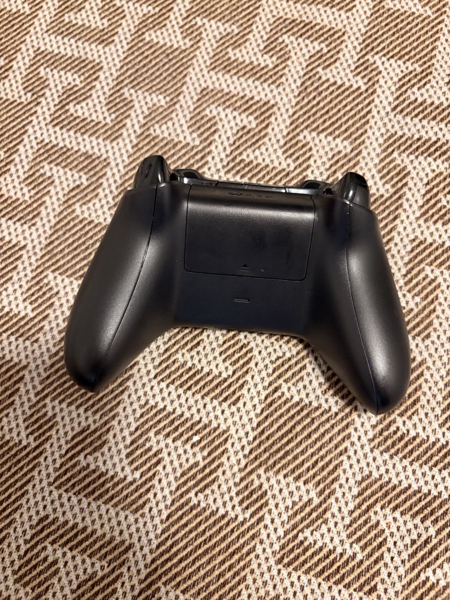 Controller: Xbox One Controller schwarz gebraucht – Usato da St.Gallen venduto da rslalfs 1