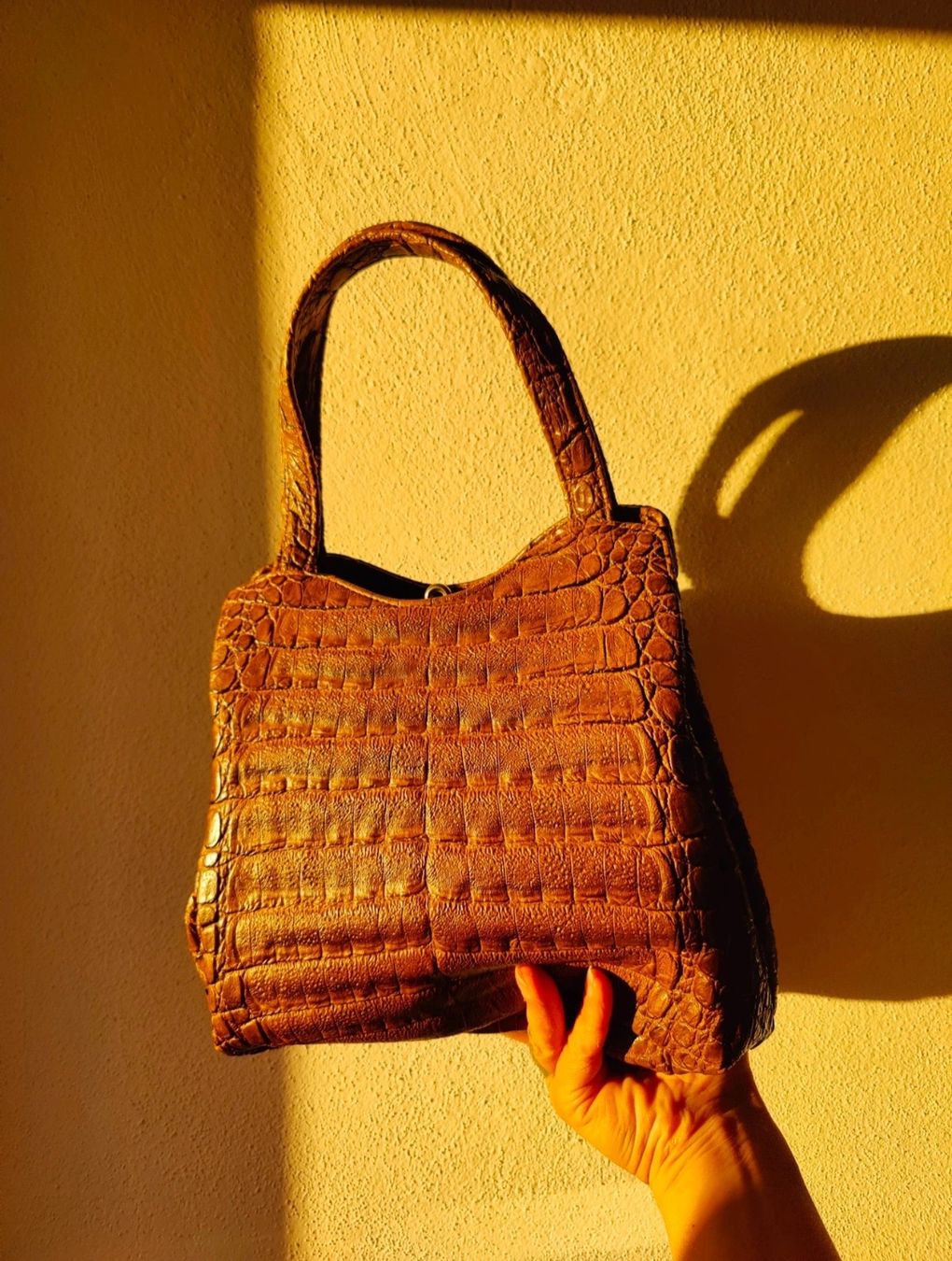 Taschen für Damen: Vintage Brown Mock Croc Tote Bag – Neu (gemäss Beschreibung) aus La Tour-de-Peilz von dAutrefois 1