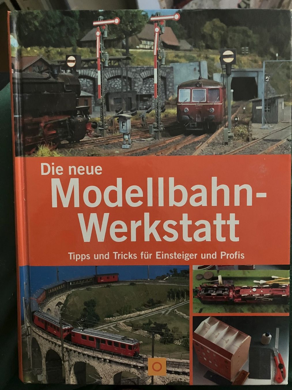 Libri: Modellbahnwerkstatt, viele Tips und Tricks – Nuovo (secondo la descrizione) da Deitingen venduto da gruenkop