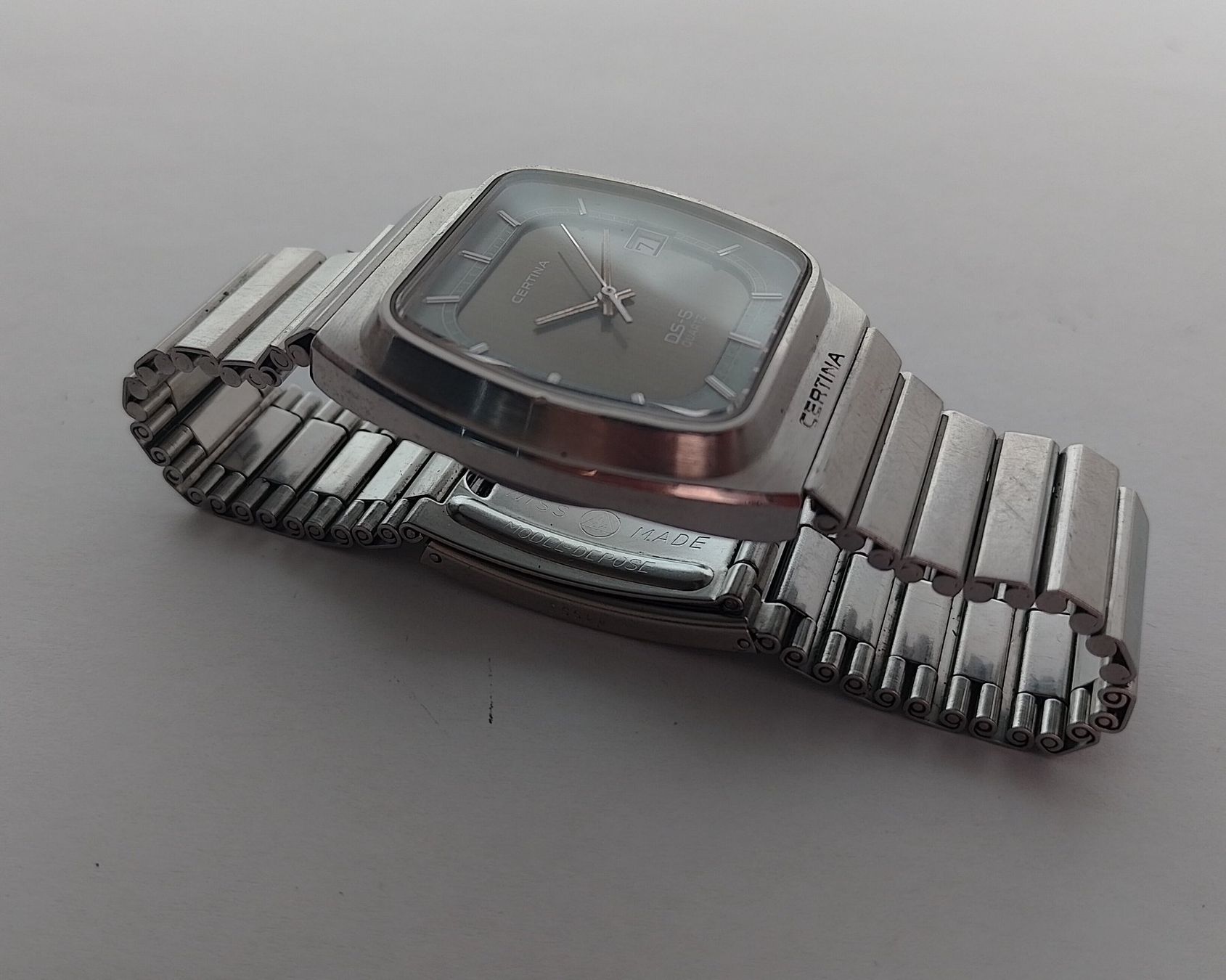 Certina Montres: Vintage Certina DS-5 Quartz "TV-Screen"-Design – D'occasion à Basel par Givens_Watches 2