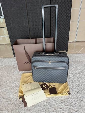 Louis Vuitton  LV Pilot Case Damier graphit N23206