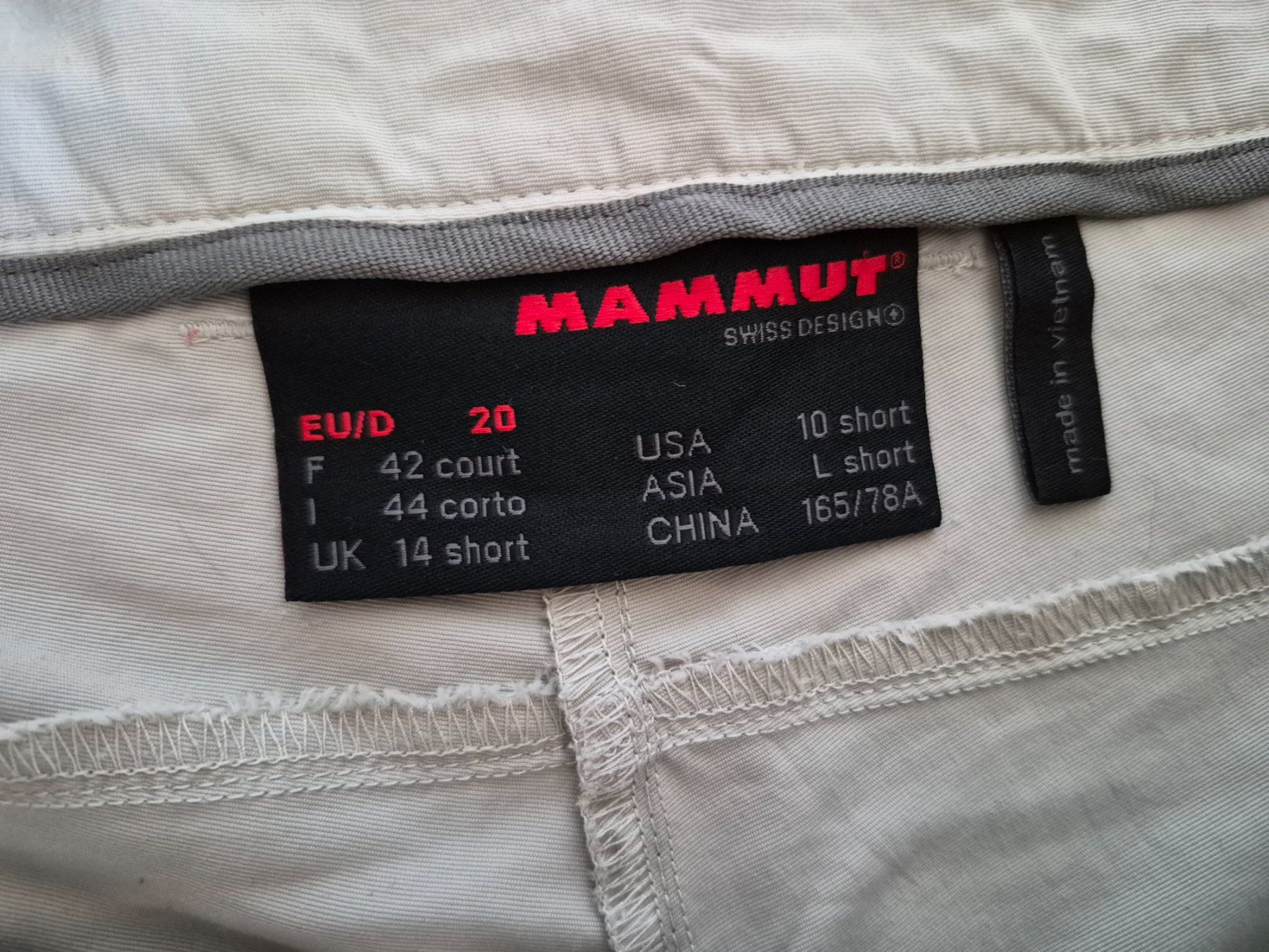 Mammut Pantaloni: Mammut Zip-Off Wanderhose Gr. 20 / F42 – Usato da Winterthur venduto da EH47 1