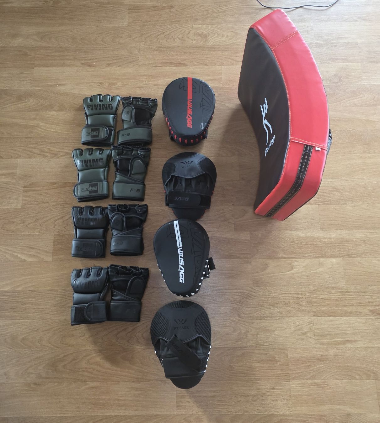 Boxsäcke: Boxen Kampfsport Handschuhe, Pratzen – Neu und originalverpackt aus Sachseln von manuel.gruenwald 1