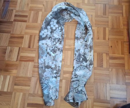 Foulard à motifs paisley/Schal mit Paisleymuster