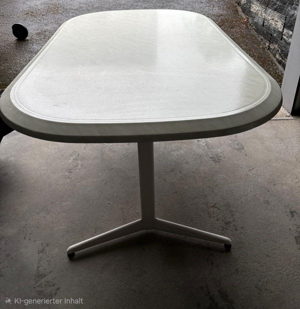 Tischset: Tisch oval mit 4 Stühlen – Gebraucht aus Büetigen von Lupo06