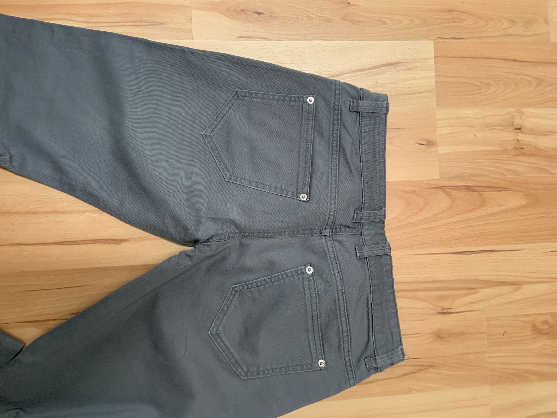Benetton Pantaloni: Pantalon – Usato da Ecublens VD venduto da timily 3