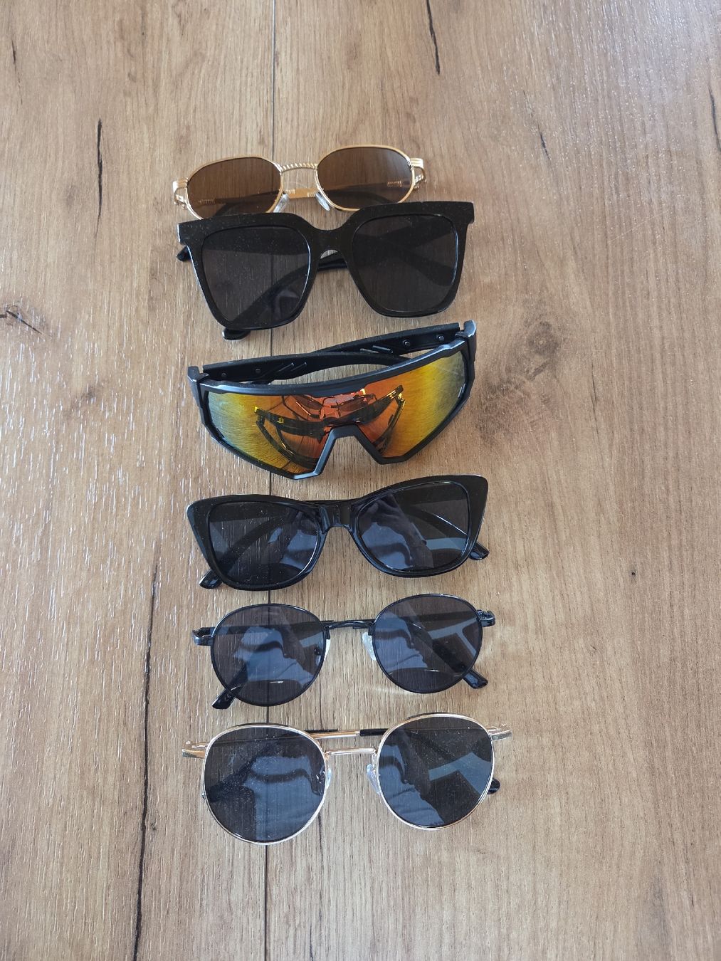 Lunettes & Verres: Sonnenbrillen Set 6 Stk.  – Neuf (Voir description) à Tschingel par Olivia.S