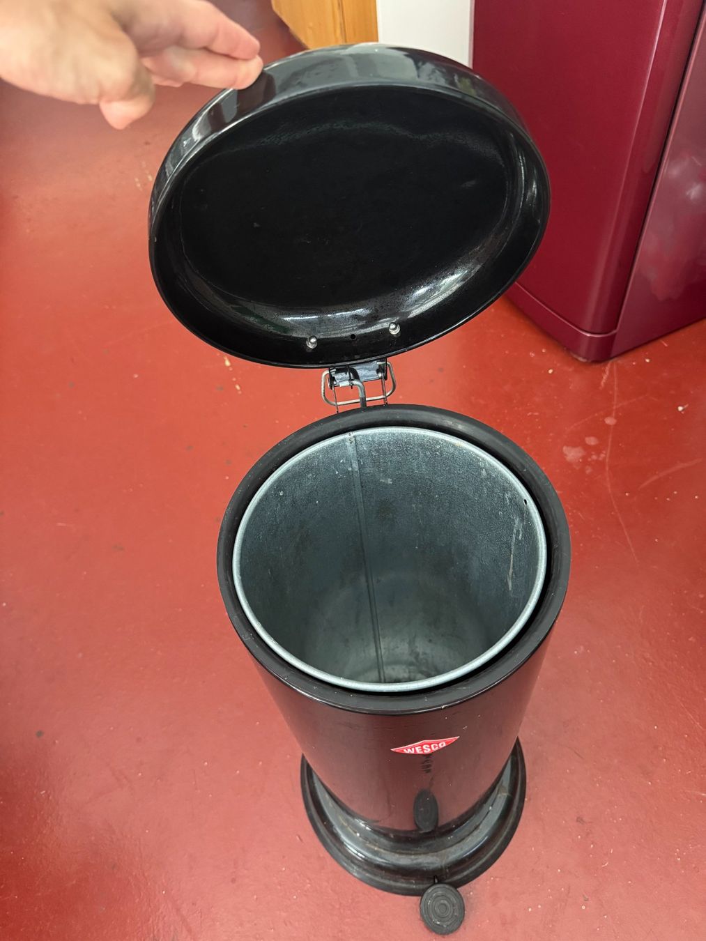 Wesco Cestini per rifiuti: Vintage Wesco Treteimer – Usato da Zürich venduto da koala_1234 2