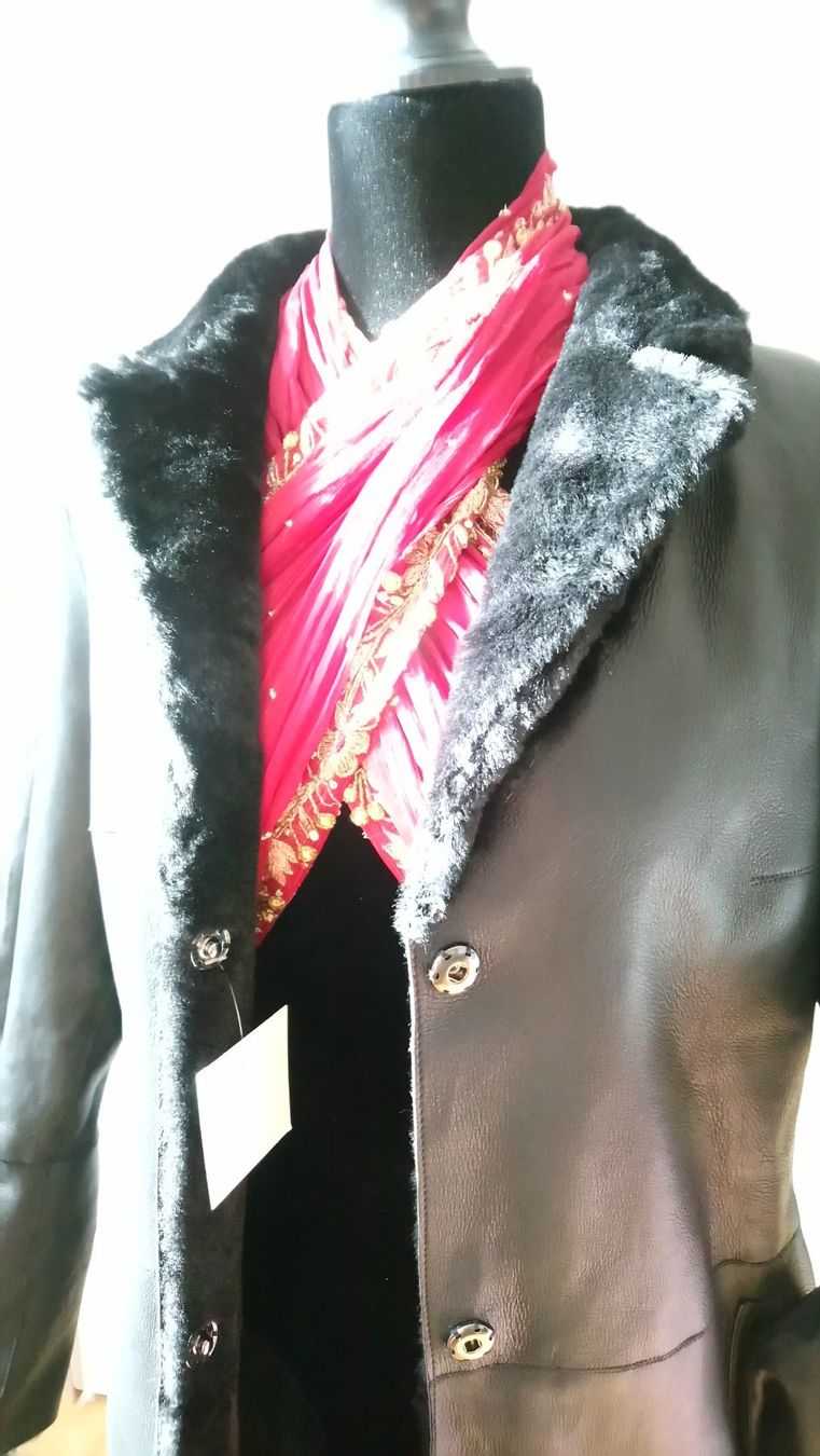 Cappotti: Lammfellmantel, Wintermantel, Gr. 36 NEU – Nuovo e nell'imballaggio originale da Boll venduto da frauweber
