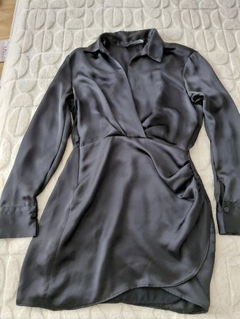 Abendkleid / Partykleid in Satinoptik von Zara