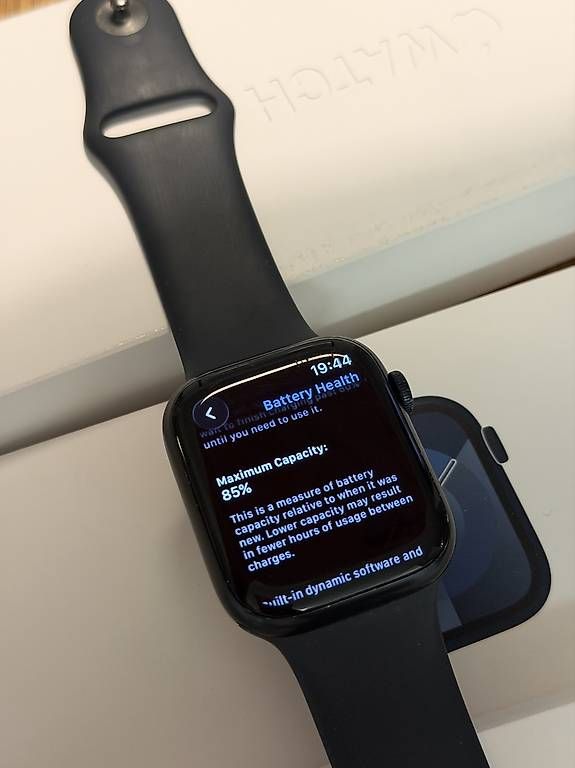 Smartwatch: Apple watch series 9, 45 mm – Gebraucht aus Cham von nem_ts5t 1