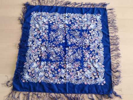Wolle Schal Pavlov Posad Original. 90 cm x 90 cm