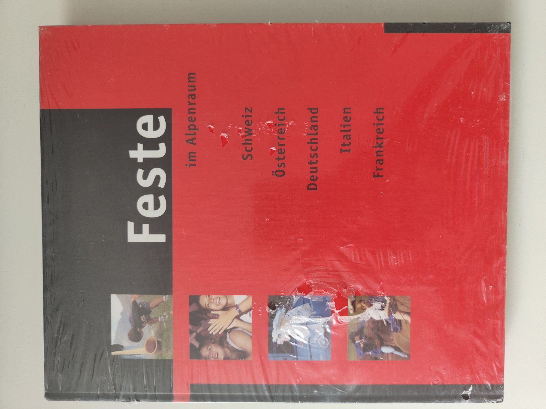 Livres: Feste im Alpenraum – Neuf avec emballage d'origine à Nürensdorf par Wini56