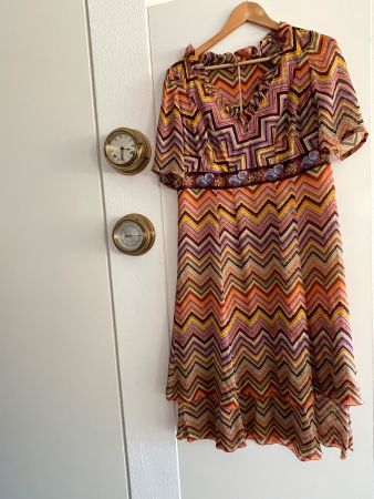 Schönes Kleid aus Seide