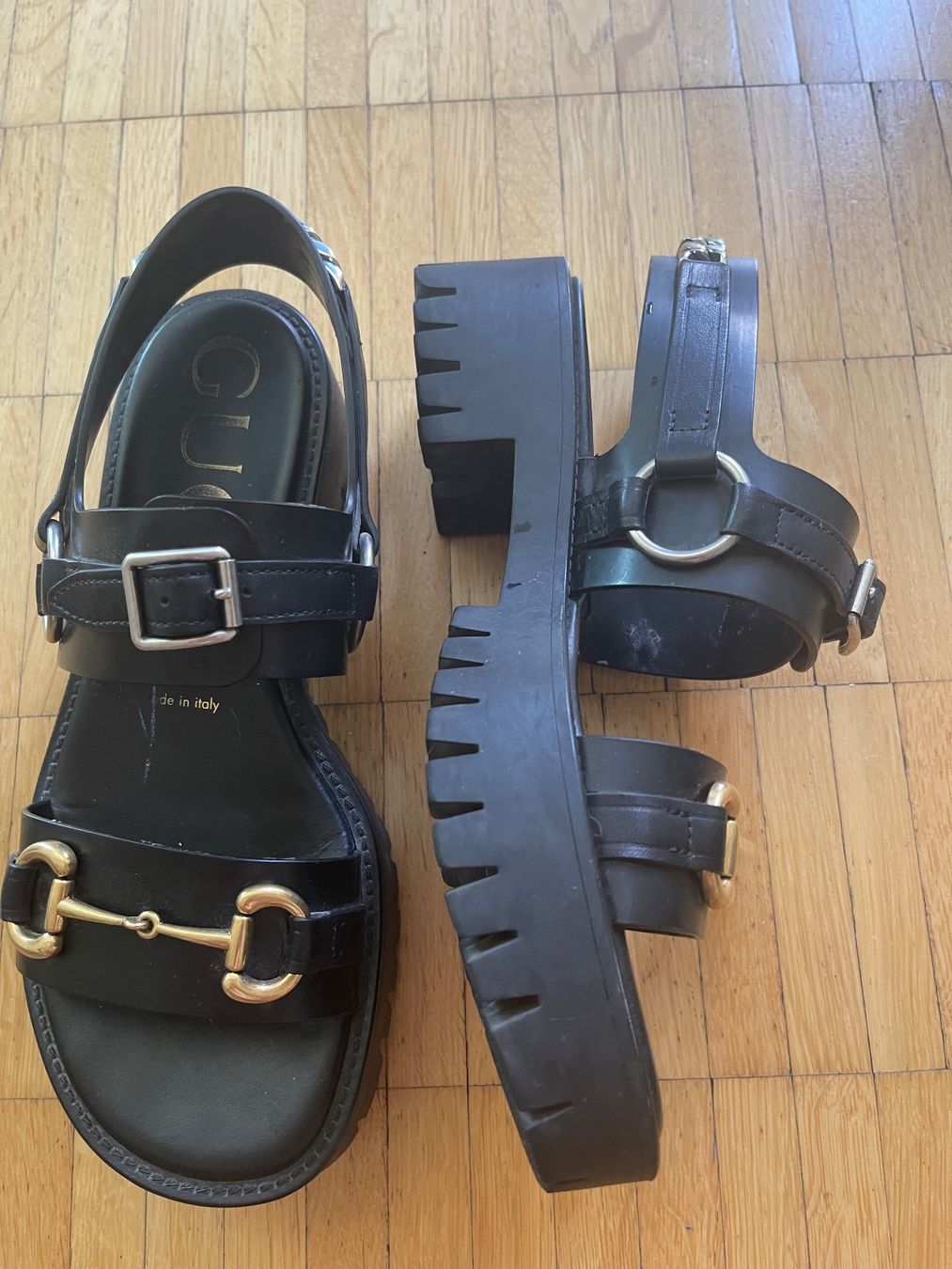 Gucci Chaussures femmes: Gucci Sandalen – D'occasion à Zürich par zki_yzj7 2