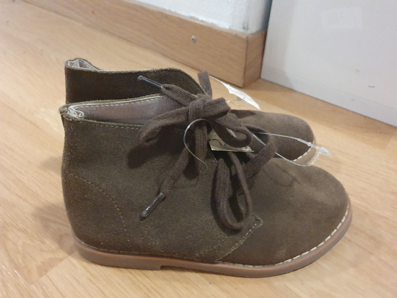 Schuhe für Jungen: neue braune Kinderschuhe aus echtem Leder – Neu und originalverpackt aus St. Gallen von 1811123 4