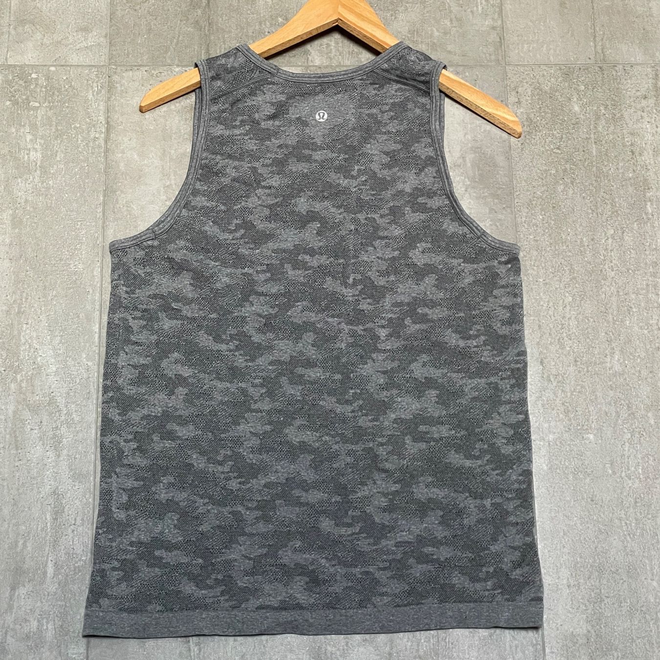 Lululemon T-shirt: Lululemon TANK Top (Gr.S) – Usato da Bern venduto da lolapennt 2