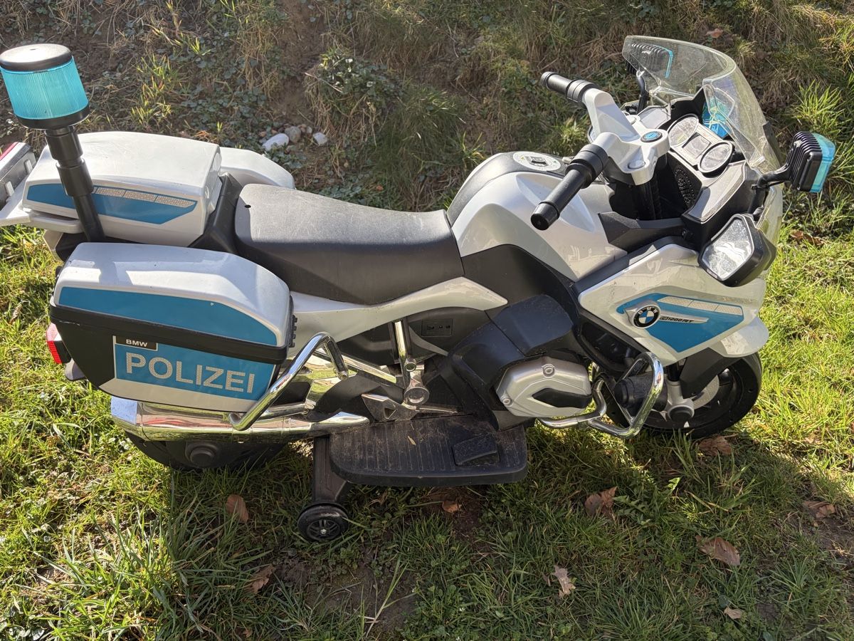 BMW Fahrzeuge für Kinder: Kinder Polizei Motorrad BMW weiss gebraucht – Gebraucht aus Rorbas von Flavia1988