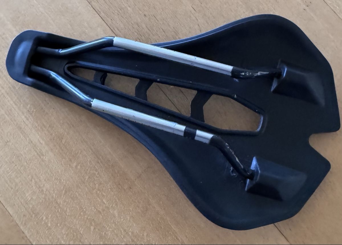 Pièces détachées: Sella cinese 145 mm – D'occasion à Diesse par Fioricello2 1