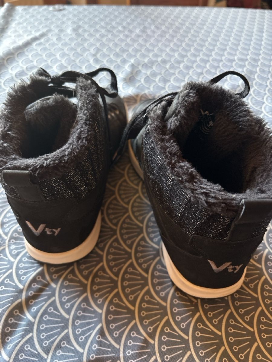 Scarpe da donna: Baskets montantes Vty 41 noires fourrées  – Nuovo (secondo la descrizione) da Ste-Croix venduto da choupy60 4