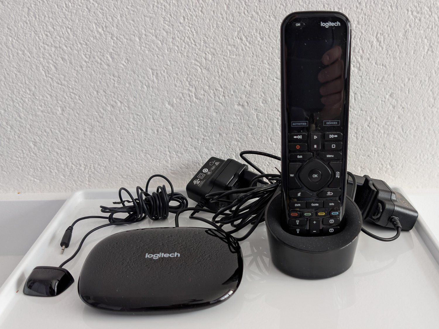 Logitech Fernbedienungen: Logitech Harmony Elite - Wie neu! – Gebraucht aus Gossau SG von Daufli