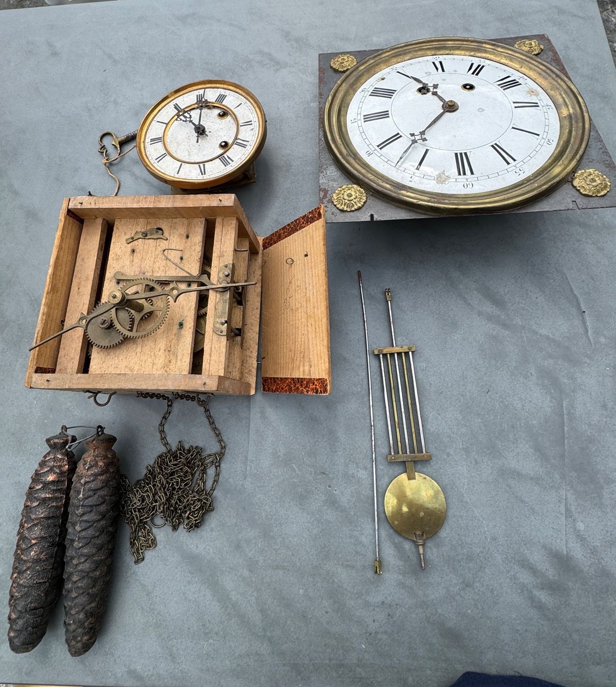 Orologi da terra & Orologi da parete: VINTAGE GROSS UHREN – Usato da Solothurn venduto da akkka