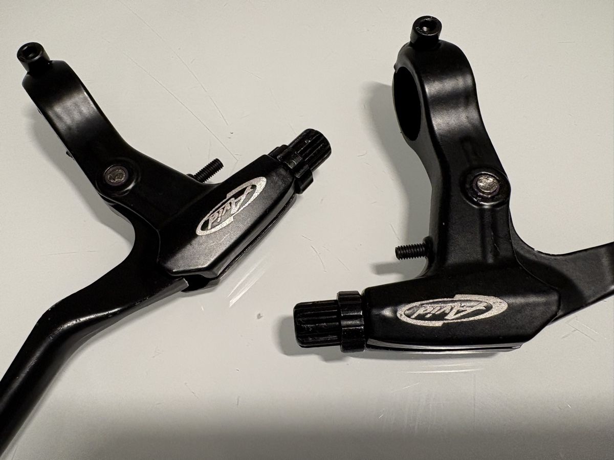 Avid Pezzi di ricambio: V-Brake Avid-Bremshebel – Usato da Giubiasco venduto da bulag 1