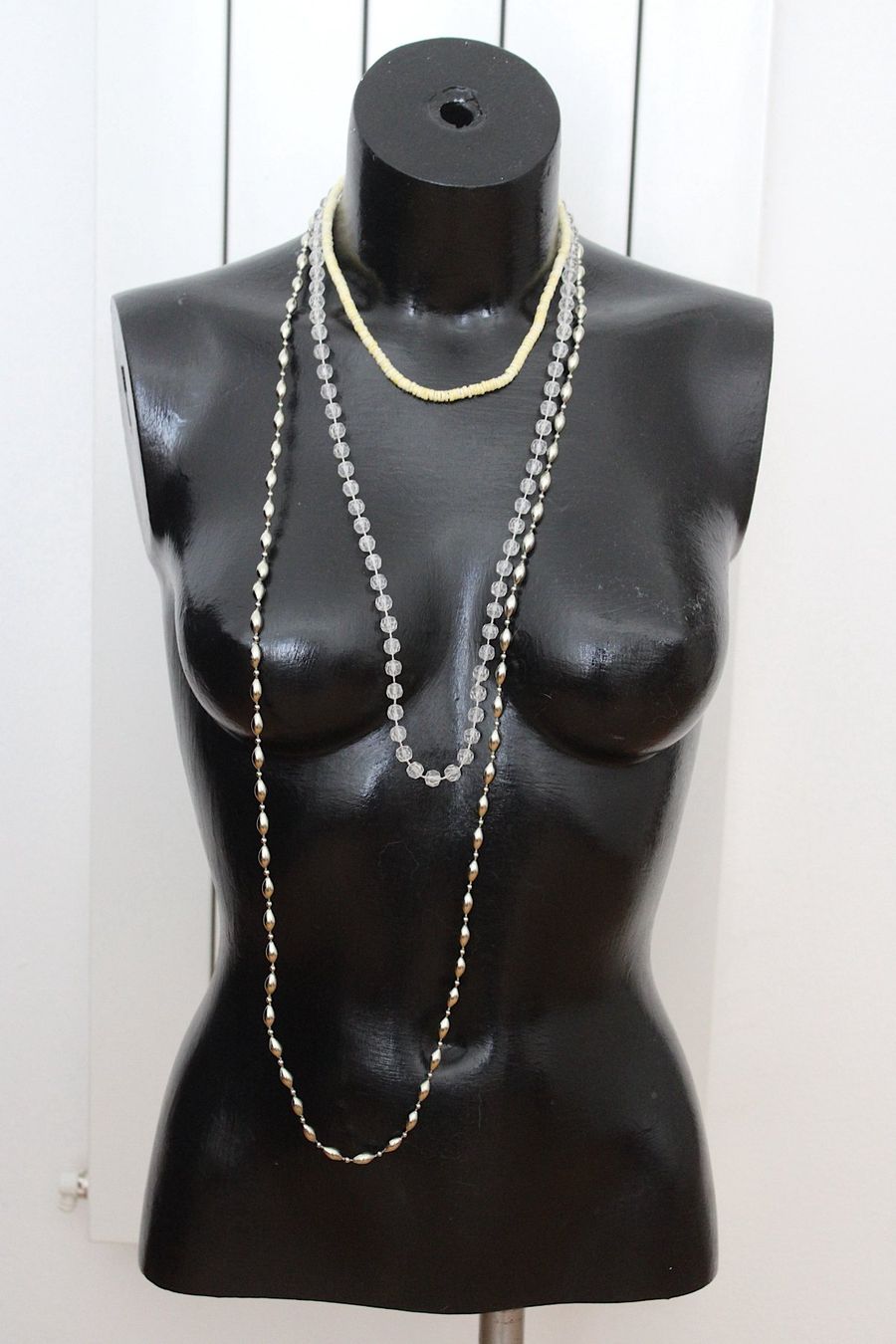 Ketten: 3 Ketten , – Gebraucht aus Locarno von madame-tus-sauds
