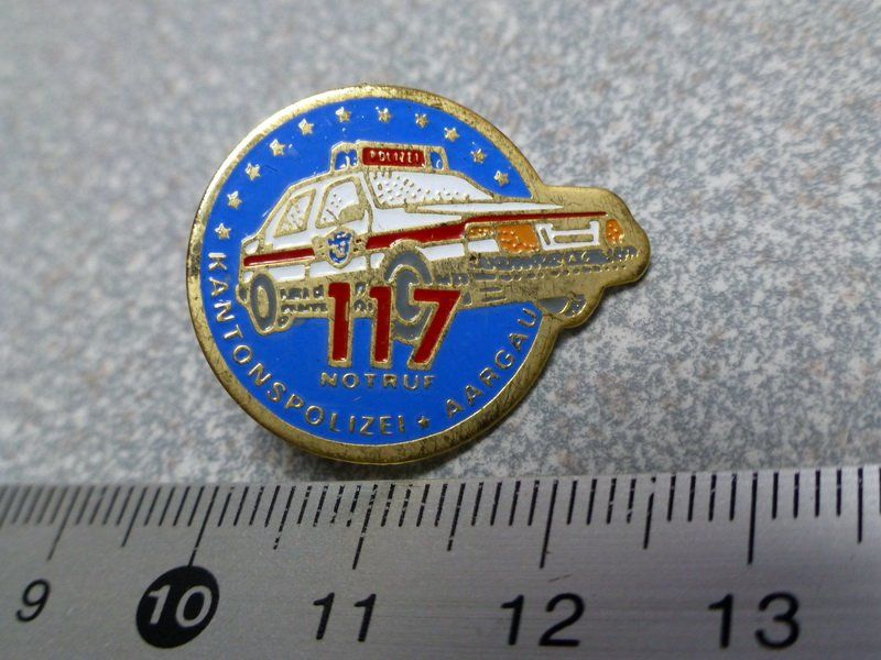 Placchette & Badge: PIN PINS POLIZEI KAPO Aargau – Usato da Gränichen venduto da Jumbo77