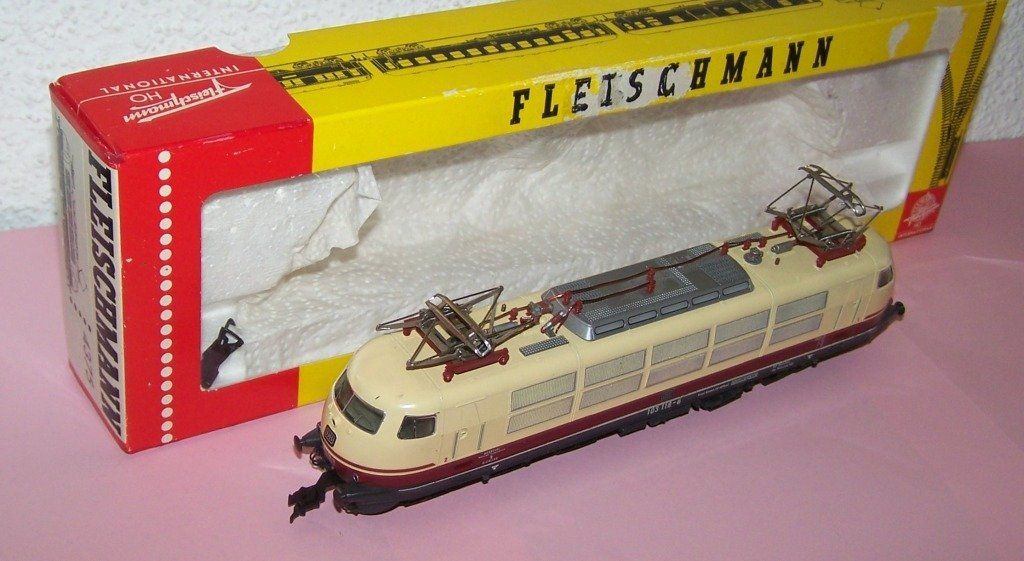 Fleischmann Trains électriques: Fleischmann H0 4375 TEE - Schnellfahrlok BR 103, DC – D'occasion à Brüttisellen par Rentner44zh 3